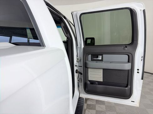 Used 2014 Ford F150 XLT w/ Equipment Group 302A Luxury AWD/4WD image 26