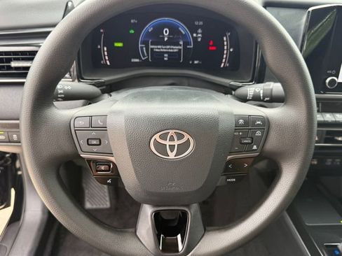 Used 2026 Toyota Camry LE FWD image 14