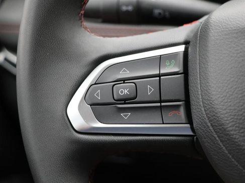 Used 2024 Jeep Compass Trailhawk image 19