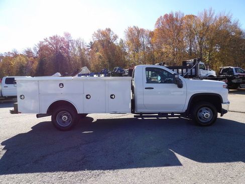 Used 2021 Chevrolet Silverado 3500 W/T w/ WT Convenience Package AWD/4WD image 9