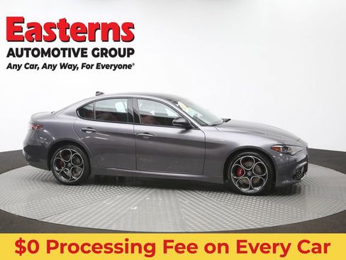 Used 2024 Alfa Romeo Giulia Veloce AWD/4WD image 46