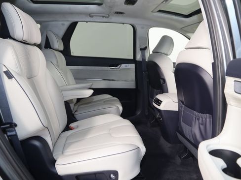 Used 2024 Hyundai Palisade Calligraphy AWD/4WD image 17
