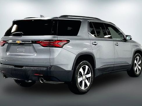 Used 2023 Chevrolet Traverse LT w/ LT Premium Package image 7