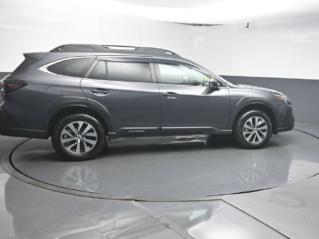 Used 2024 Subaru Outback Premium AWD/4WD image 8