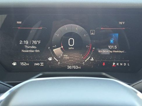 Used 2024 GMC Acadia AT4 image 25