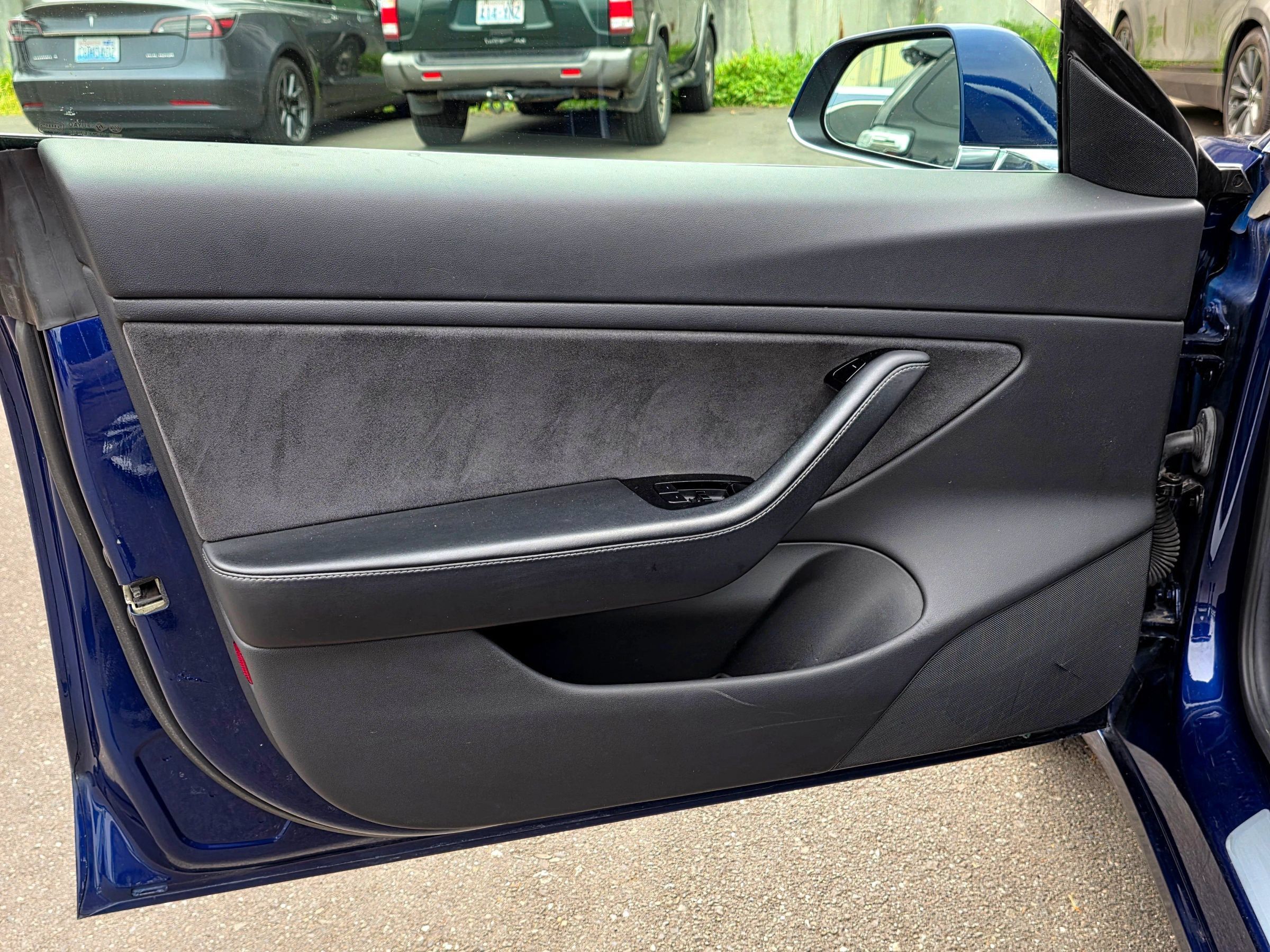 Used 2018 Tesla Model 3 Long Range RWD image 32