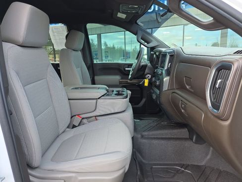 Used 2022 Chevrolet Silverado 2500 LT AWD/4WD image 14