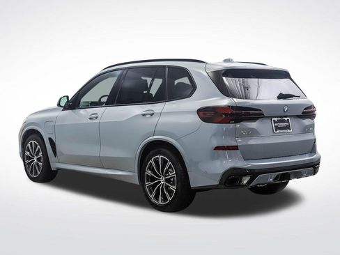 New 2026 BMW X5 xDrive50e AWD/4WD image 3