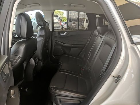 Certified 2022 Ford Escape SEL w/ Technology Package image 10