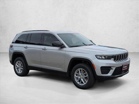 New 2026 Jeep Grand Cherokee Laredo X image 6