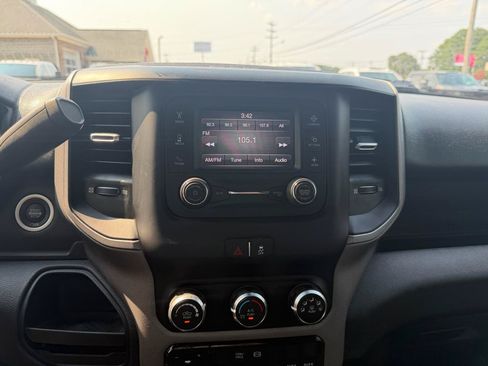 Used 2022 RAM 3500 Tradesman w/ Chrome Appearance Group AWD/4WD image 15