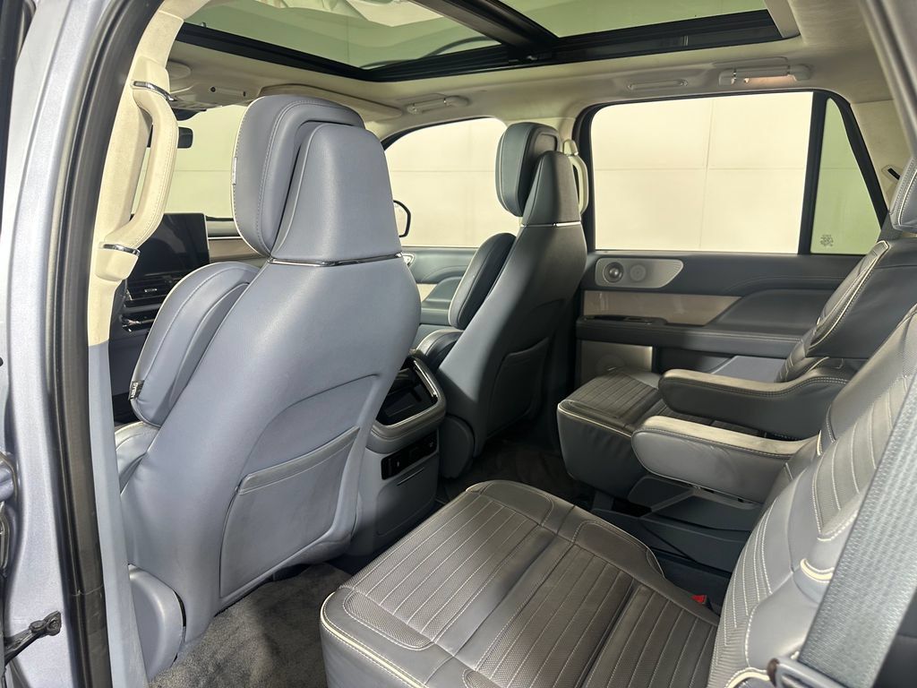 Used 2023 Lincoln Navigator Black Label AWD/4WD image 24