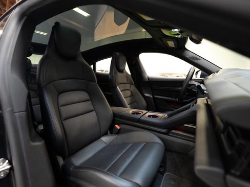 Used 2025 Porsche Taycan RWD image 86