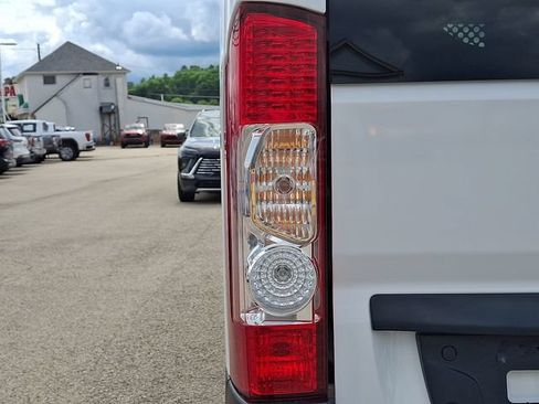 Used 2025 RAM ProMaster 2500 w/ U-Haul Equipment Group FWD image 11