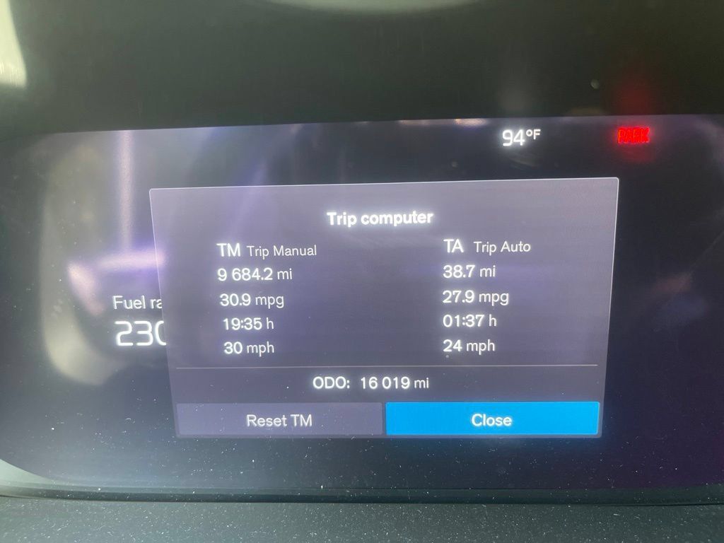Used 2024 Volvo S60 B5 Plus w/ Climate Package AWD/4WD image 2