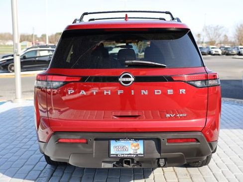 Used 2022 Nissan Pathfinder SV w/ SV Premium Package image 4