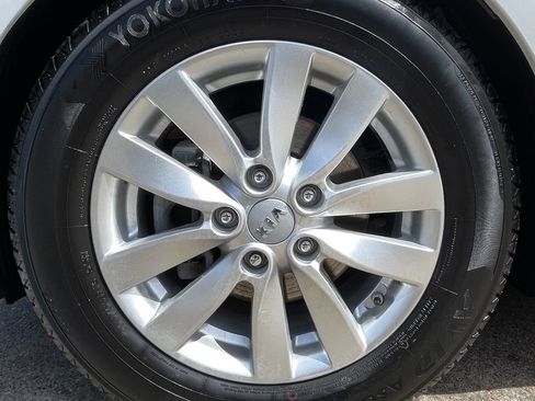 Used 2014 Kia Forte EX image 14