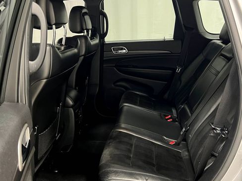 Used 2018 Jeep Grand Cherokee Altitude image 31