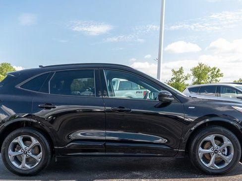 Used 2023 Ford Escape ST-Line Select w/ Tech Pack #2 AWD/4WD image 5