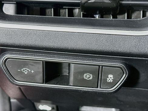 Used 2025 Kia K4 FWD image 17