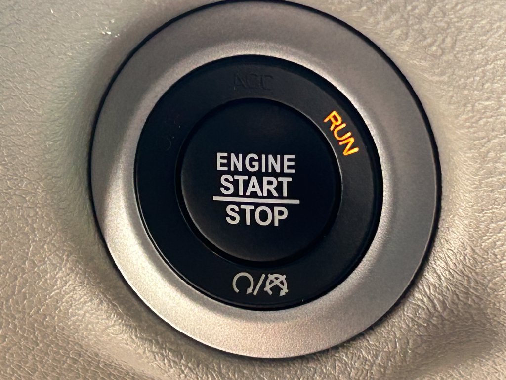 Used 2024 Chrysler Pacifica Touring-L FWD image 16