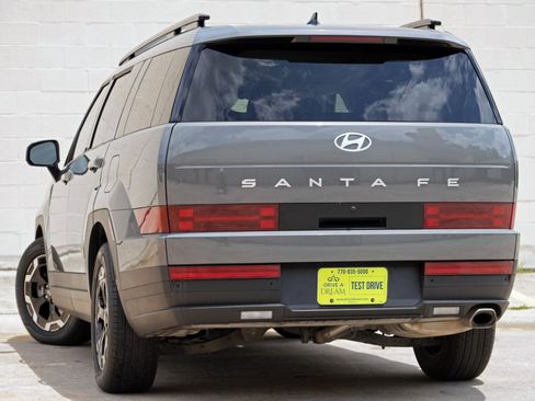 Used 2024 Hyundai Santa Fe SEL FWD image 6