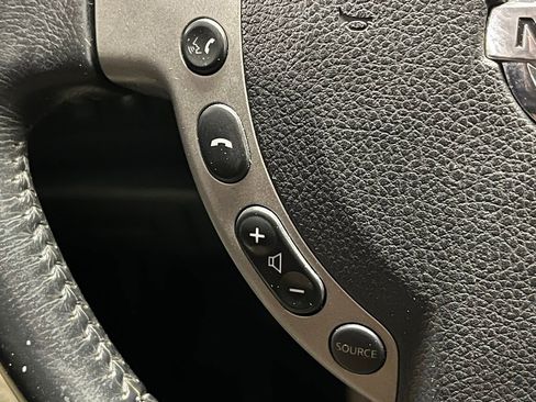 Used 2012 Nissan Rogue SL image 24