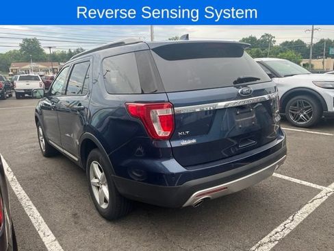 Used 2017 Ford Explorer XLT w/ Equipment Group 201A AWD/4WD image 3