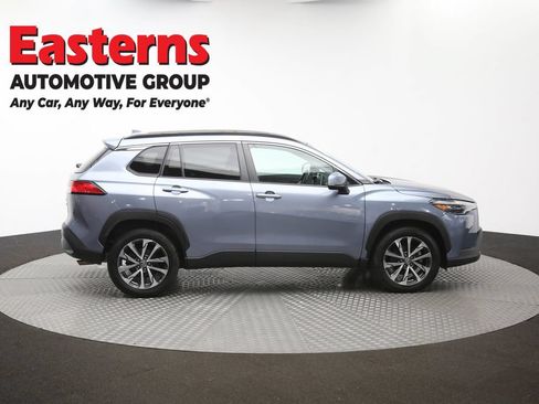 Used 2022 Toyota Corolla Cross XLE w/ Convenience Package AWD/4WD image 45