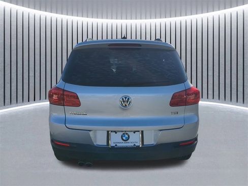 Used 2017 Volkswagen Tiguan Limited w/ Premium Package image 6