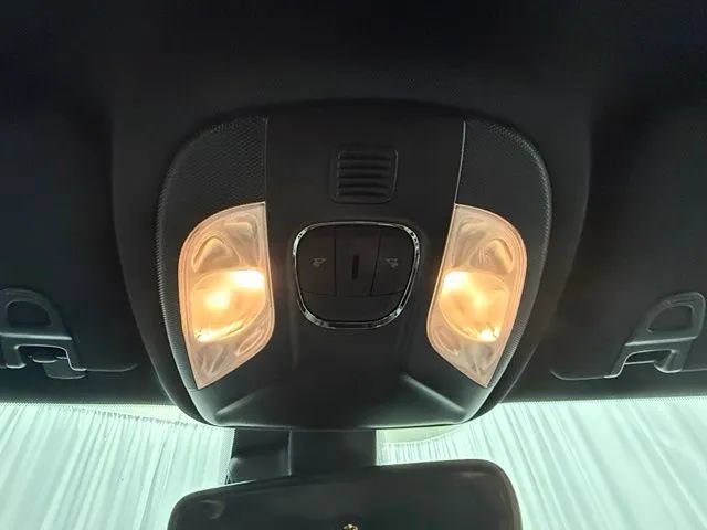 Used 2025 Jeep Compass Limited AWD/4WD image 17