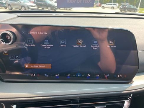 New 2026 Chevrolet Traverse LT w/ Driver Confidence Package image 32