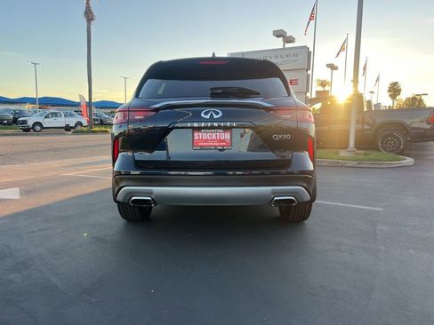 Used 2022 INFINITI QX50 Luxe image 10
