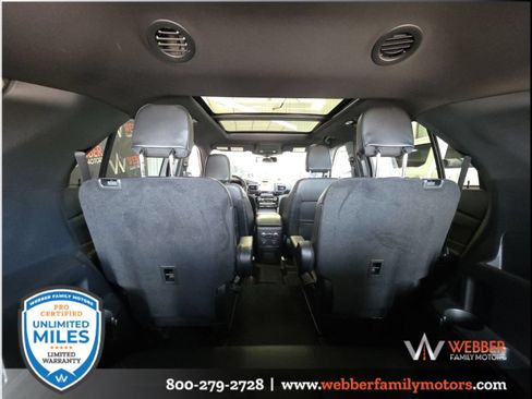 Used 2024 Ford Explorer ST-Line w/ Class IV Trailer Tow Package AWD/4WD image 9