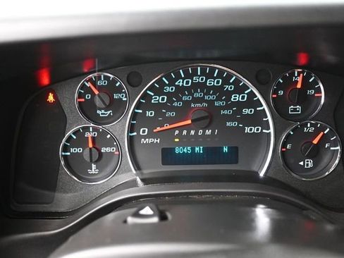 Used 2024 Chevrolet Express 3500 image 9