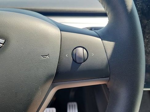 Used 2022 Tesla Model Y Performance AWD/4WD image 21
