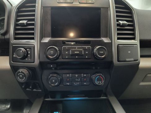Used 2018 Ford F150 XLT w/ Equipment Group 302A Luxury image 27