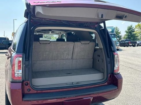 Used 2019 GMC Yukon SLT w/ Open Road Package AWD/4WD image 14