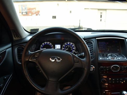 Used 2017 INFINITI QX50 AWD w/ Premium Plus Package image 16