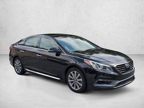 Used 2016 Hyundai Sonata Limited w/ Option Group 05 FWD image 3