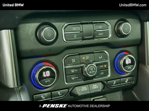Used 2021 Chevrolet Tahoe Z71 w/ Z71 Signature Package AWD/4WD image 17