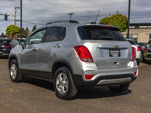 Used 2022 Chevrolet Trax LT w/ Driver Confidence Package AWD/4WD image 12