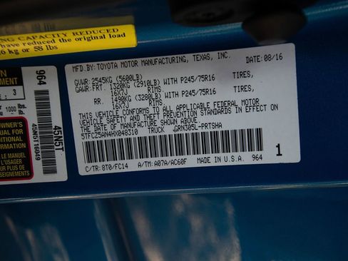 Used 2017 Toyota Tacoma SR5 w/ Tow Package image 32