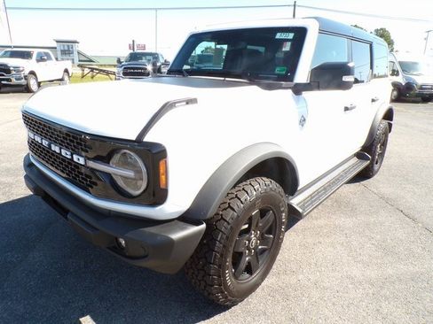 New 2025 Ford Bronco Outer Banks image 1