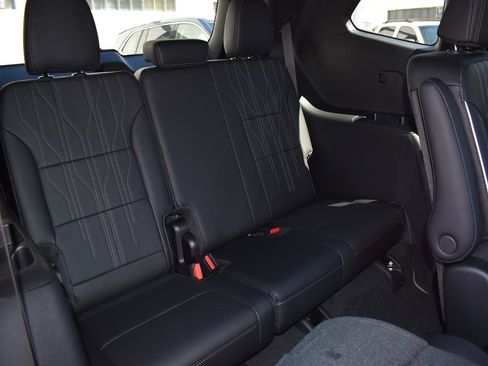 New 2026 Buick Enclave Avenir w/ Super Cruise Package image 8