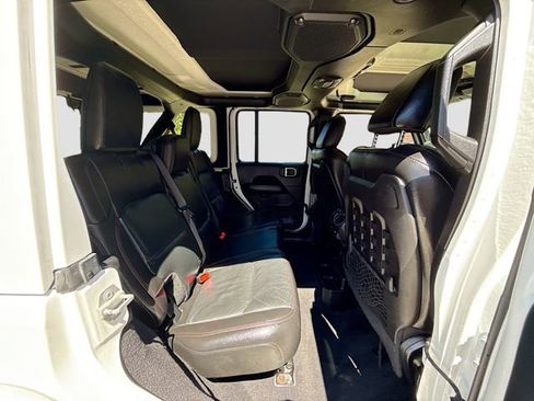 Used 2018 Jeep Wrangler Unlimited Rubicon image 27