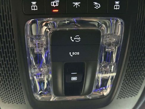 Certified 2022 Mercedes-Benz GLB 250 4MATIC image 32