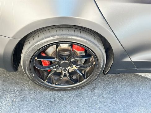 Used 2016 Tesla Model S 90D image 11