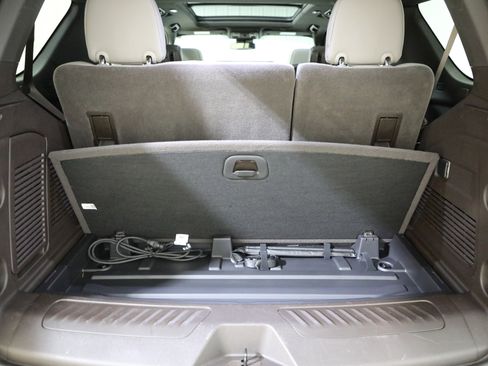 Used 2023 GMC Yukon SLT image 26