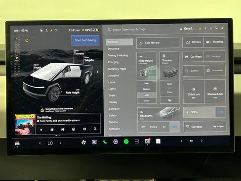 Used 2024 Tesla Cybertruck AWD Crew Cab image 24